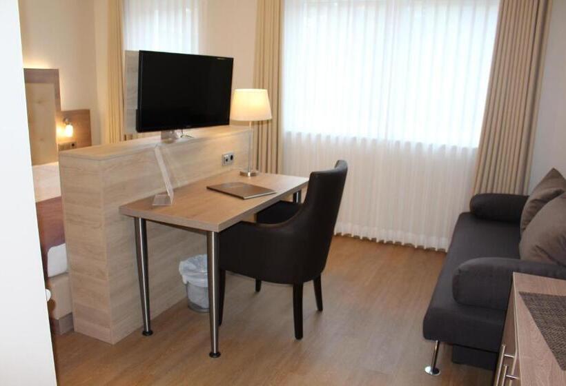 Трехместный Номер Комфорт, Landhaus Jagerkrug