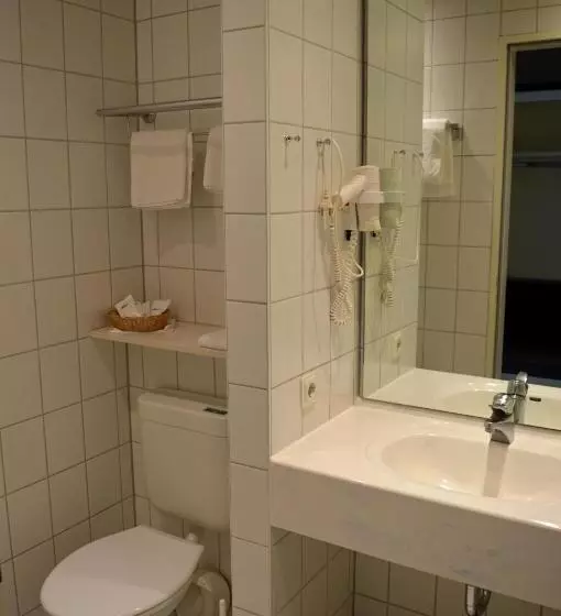 スタンダードトリプルルーム, Parkhotel Schotten