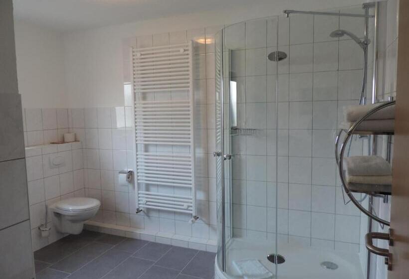 غرفة قياسية, Gasthaus Weber