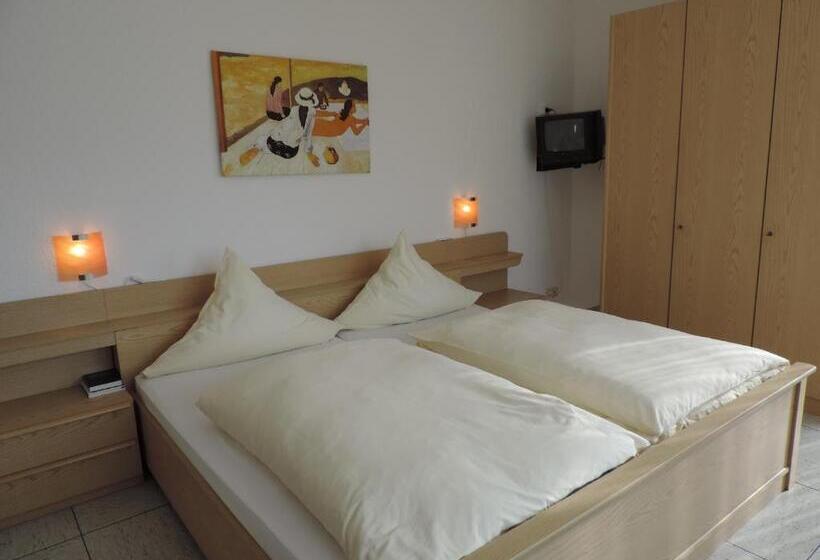 غرفة قياسية, Gasthaus Weber