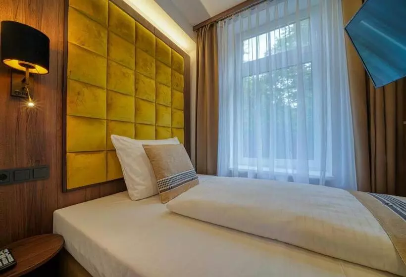 Economy Yhden Hengen Huone, Zentrum Hotel Stade