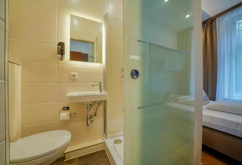 Economy Yhden Hengen Huone, Zentrum Hotel Stade