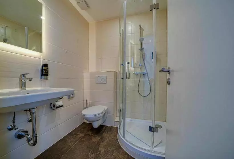 Standard Kolmen Hengen Huone, Zentrum Hotel Stade