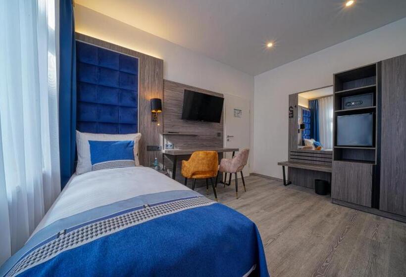 스탠다드 트리플 룸, Zentrum Hotel Stade