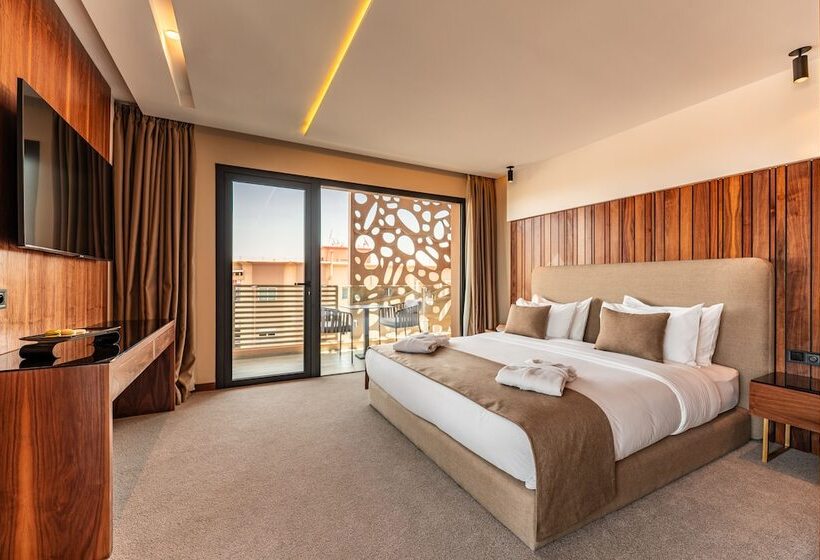 سوییت جونیور, Longue Vie Hotels