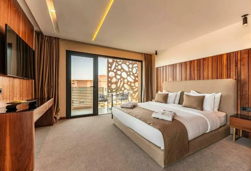 سوییت جونیور, Longue Vie Hotels