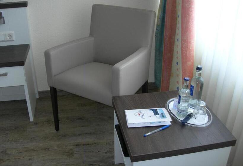 带阳台的高级房间, Apart Hotel Norden