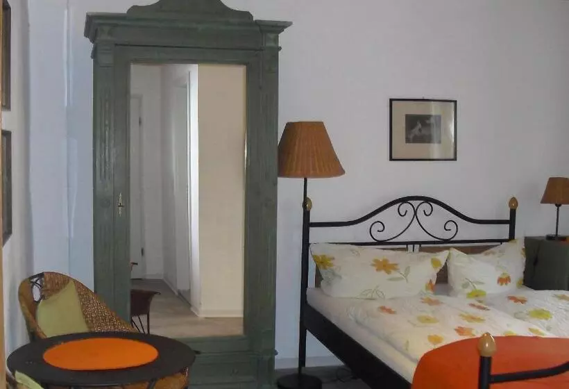 スタンダードルーム, Pension Reuss Hotel Garni