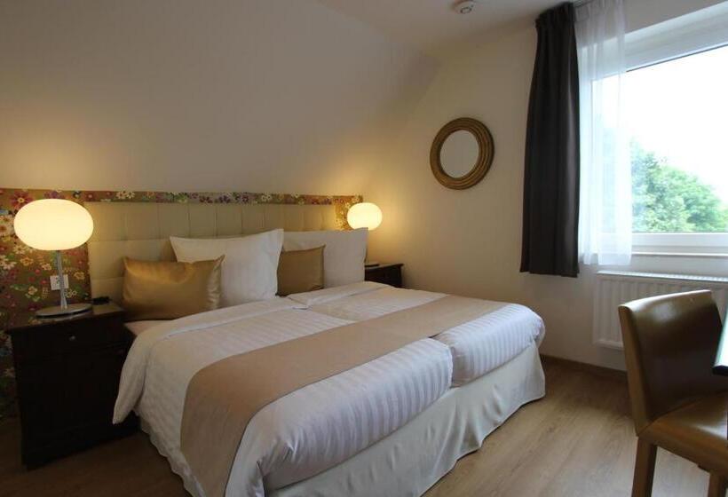 Quarto Estandar, Boutique Hotel Restaurant Hollerather Hof