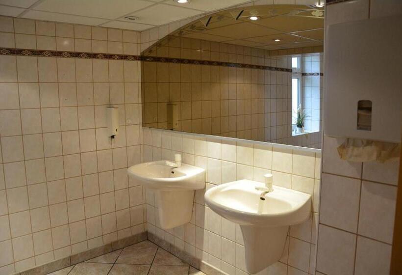 Номер Стандарт Трехместный, Gasthof & Hotel Zur Linde