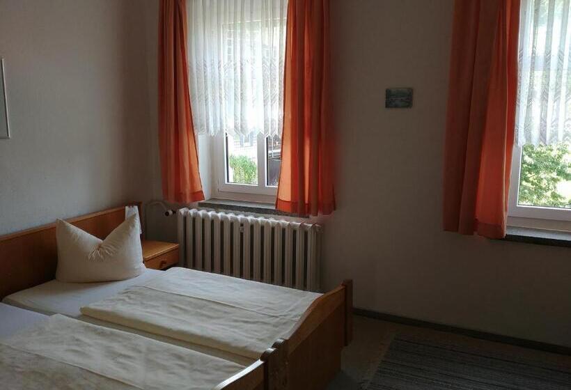 Номер Комфорт Индивидуальный, Gasthof & Hotel Zur Linde