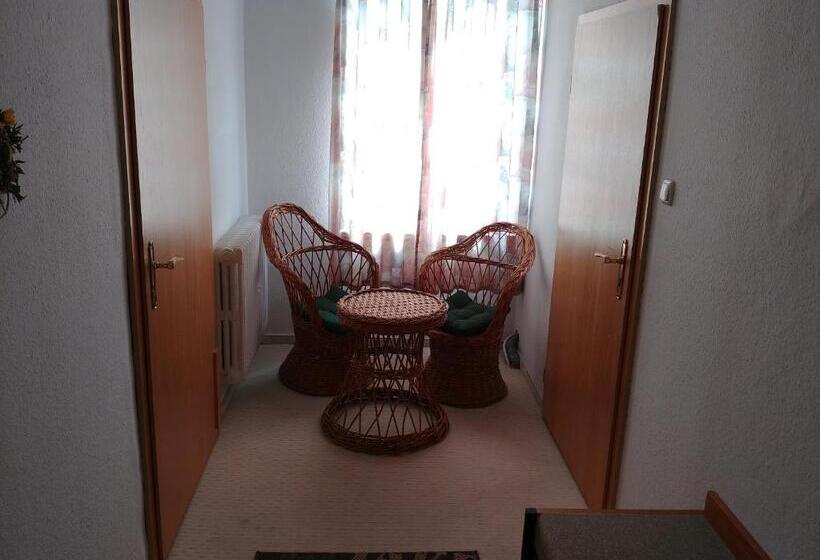 Четырехместный Номер Стандарт, Gasthof & Hotel Zur Linde