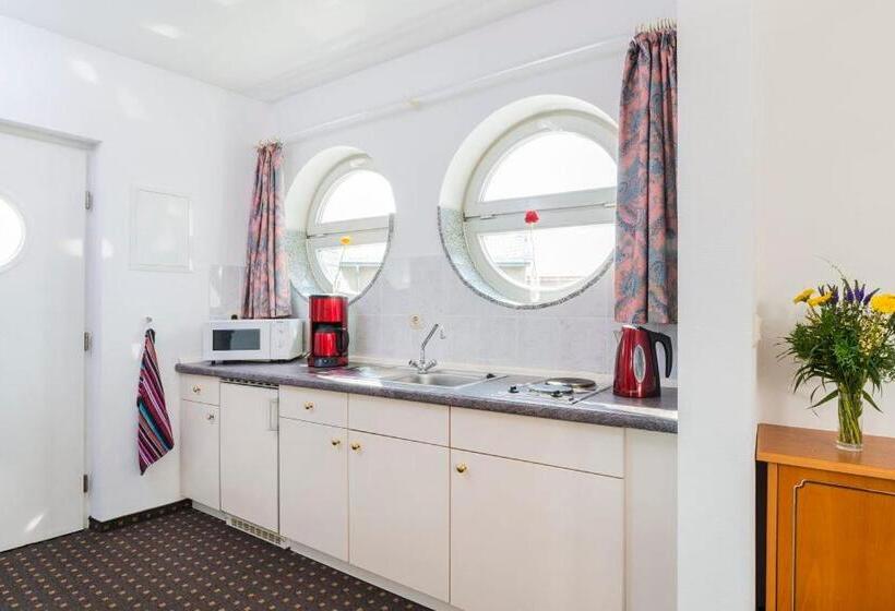 １ベッドルームアパートメント, Alekto