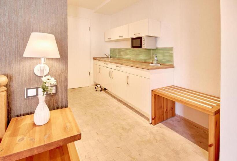 디럭스 룸, Am Steendamm