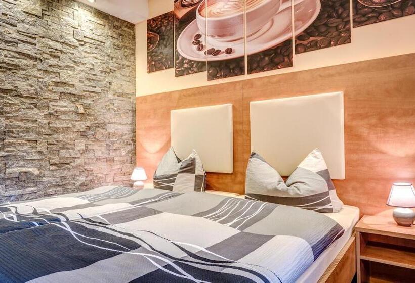 Номер Стандарт, Cafe Hoyer Pension Und Appartements