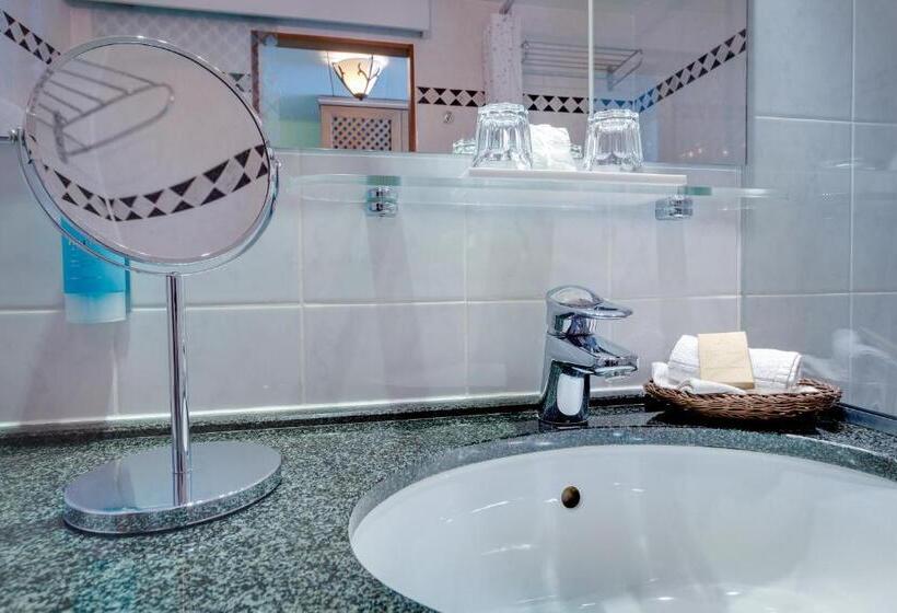 コンフォートトリプルルーム, Gasthaus Zum Schwan