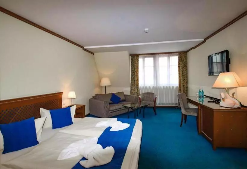 Comfort Kolmen Hengen Huone, Gasthaus Zum Schwan