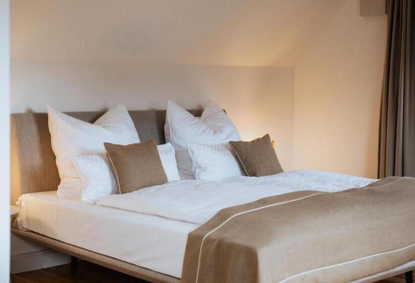 Номер Стандарт, Gut Landscheid