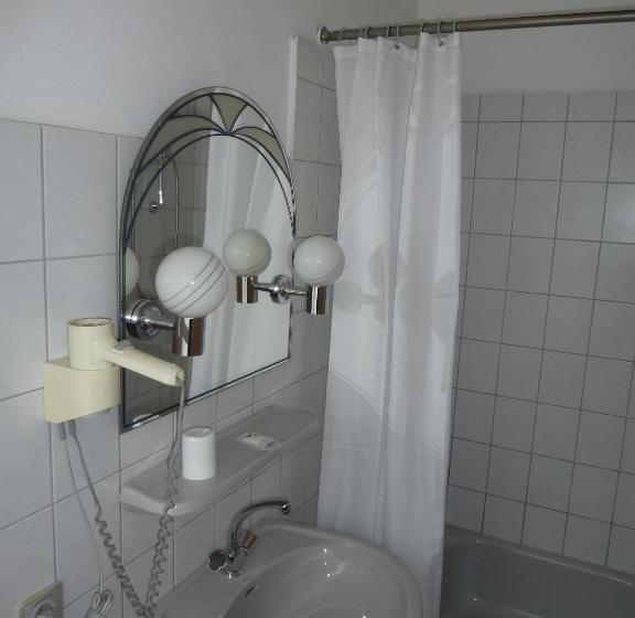 スタンダードルーム, Luise City   An Der Philharmonie