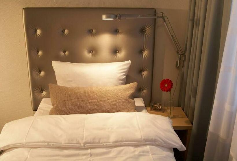 舒适型单人间, Maximilians