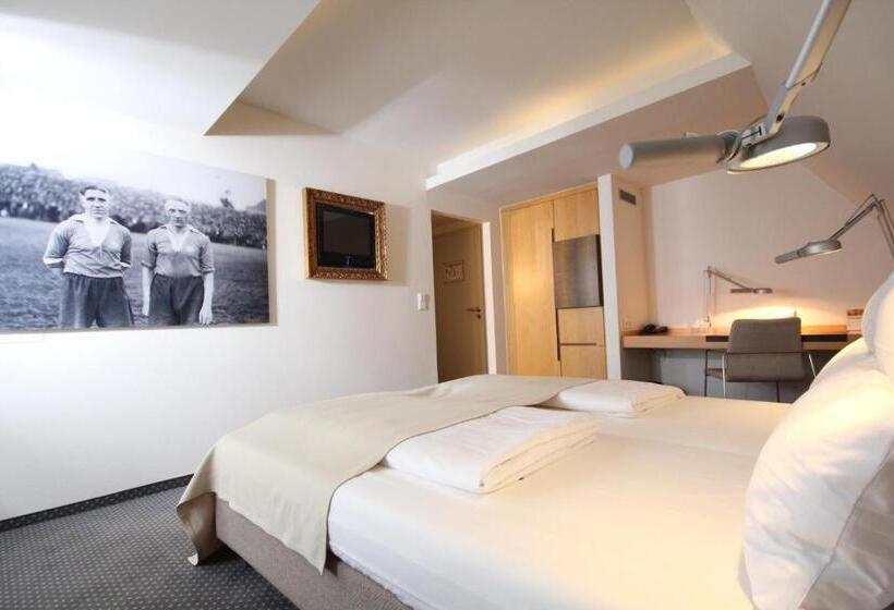 商务房间, Maximilians