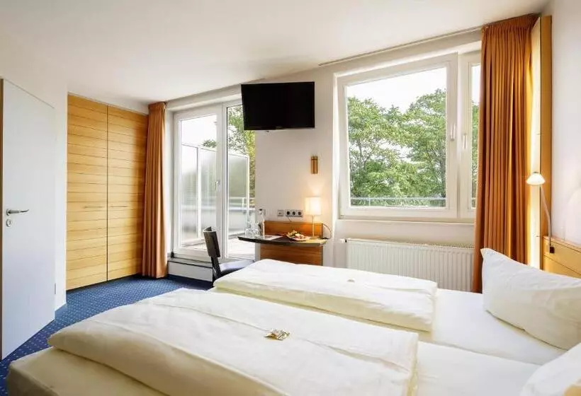 バルコニー付きスタンダードルーム, Messehotel Köln Deutz