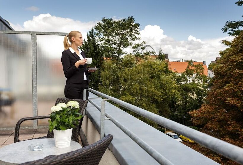 Номер Стандарт с Балконом, Messehotel Köln Deutz