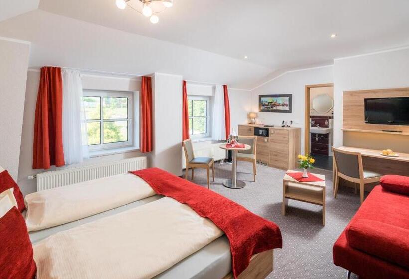 デラックスルーム, Rabennest