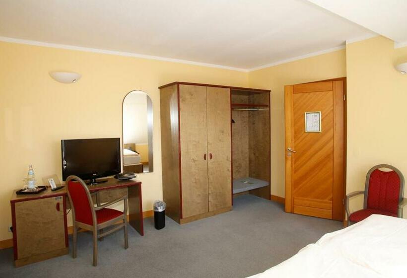 غرفة قياسية فردية, Reutterhaus