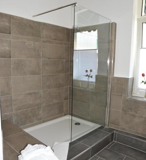 스탠다드 트리플 룸, Rheinischer Hof