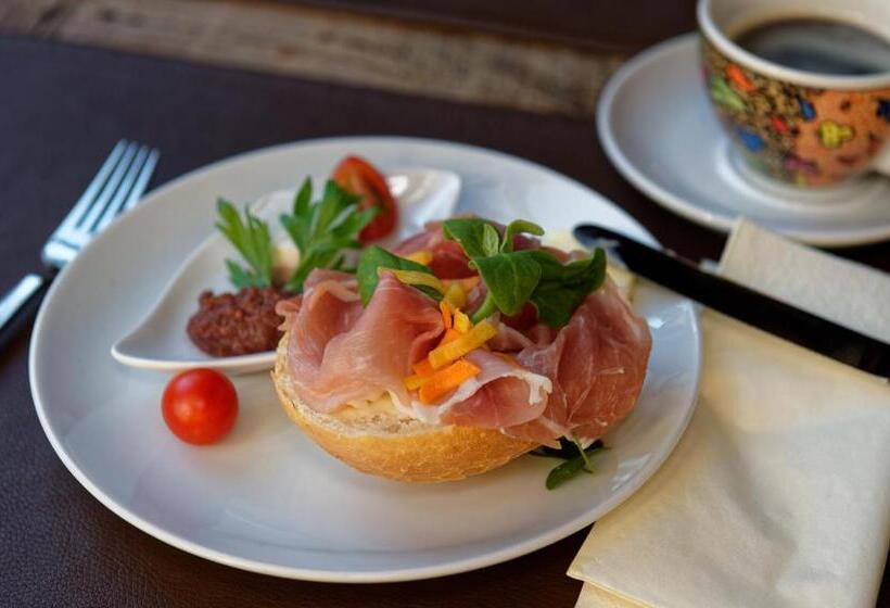 四人标准间, Salischer Hof