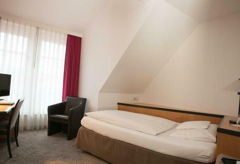 스탠다드 싱글 룸, Schere