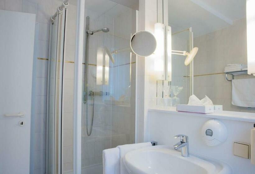 스탠다드 룸, Schere