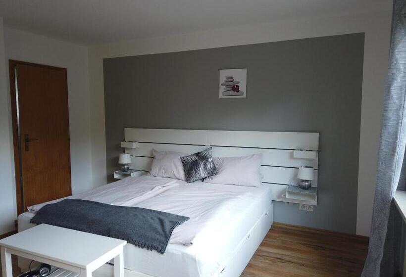 Номер Стандарт, Waldterrasse