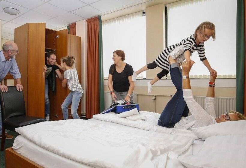 4인용 스탠다드 룸, Wunderland Kalkar