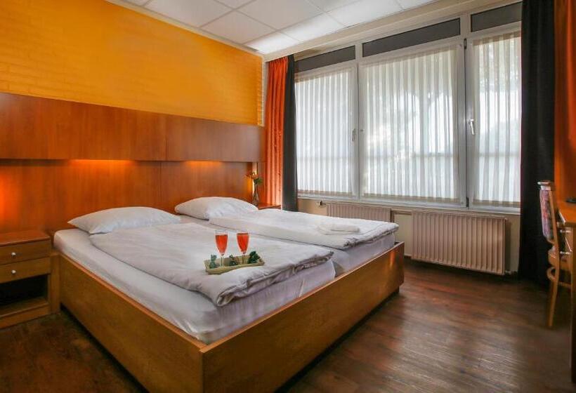 4인용 스탠다드 룸, Wunderland Kalkar