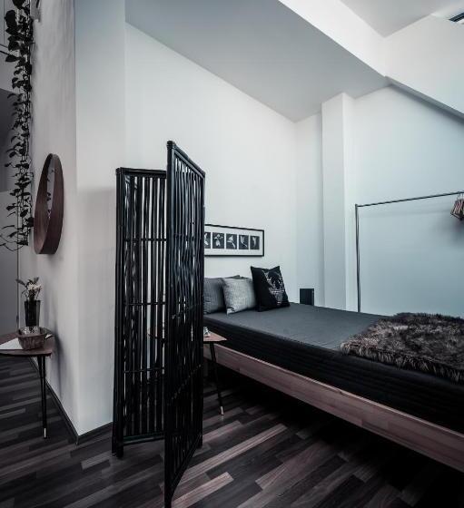 Студия Стандарт, Sommers Hotel Altes Posteck