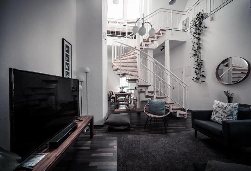 Студия Стандарт, Sommers Hotel Altes Posteck