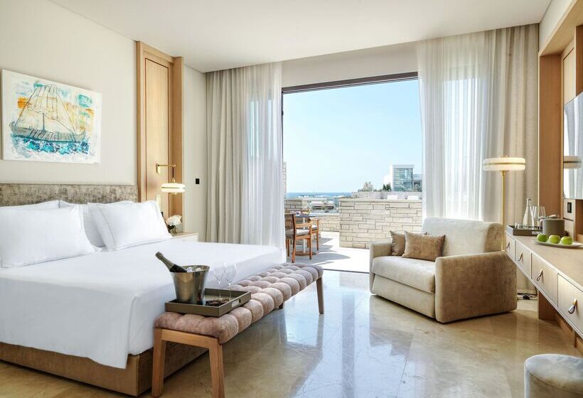 Capsule, Cap St Georges Hotel & Resort