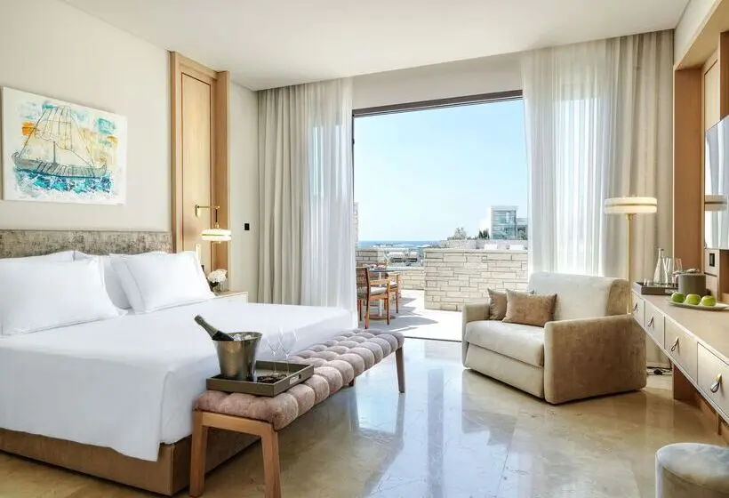 Capsule, Cap St Georges Hotel & Resort