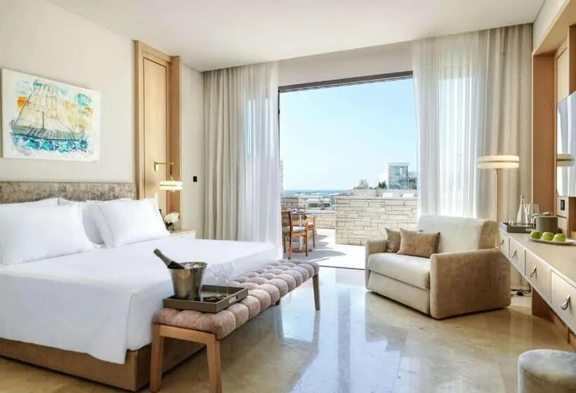 Capsule, Cap St Georges Hotel & Resort
