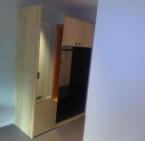 スタンダードシングルルーム, Berghotel Pöhlberg