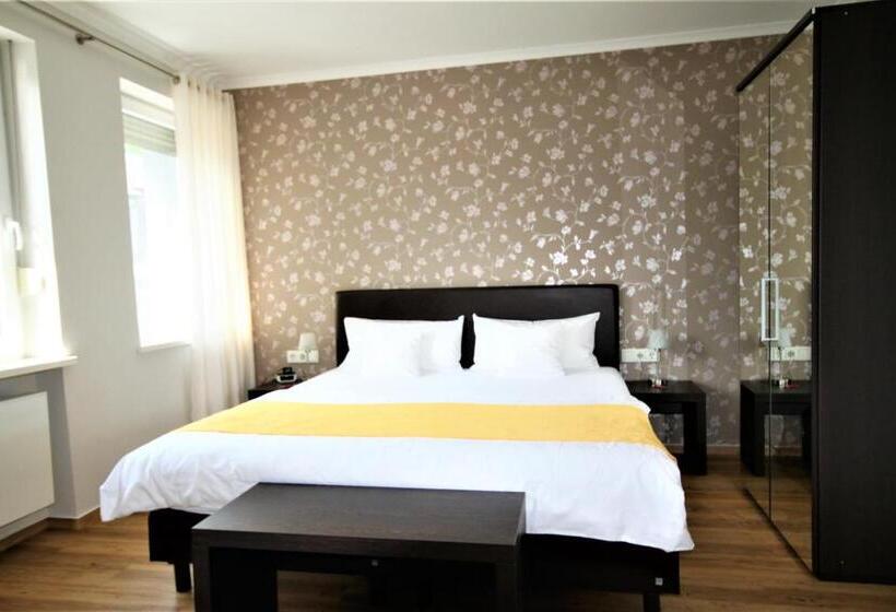 דירת חדר, Feriendomizil Am Lindenplatz