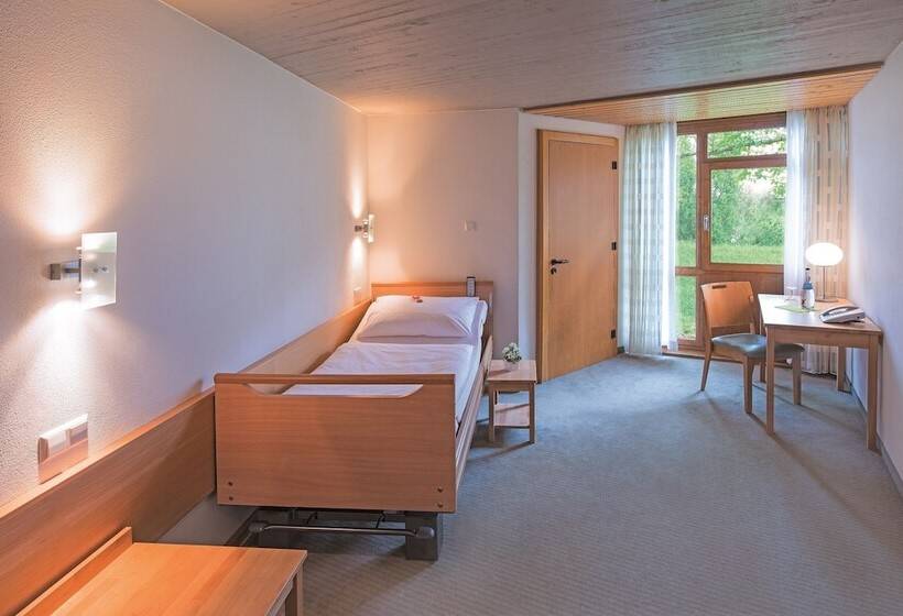 غرفة قياسية فردية, Hohenwart Forum