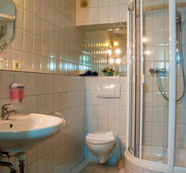 اتاق استاندارد, Klosterhof