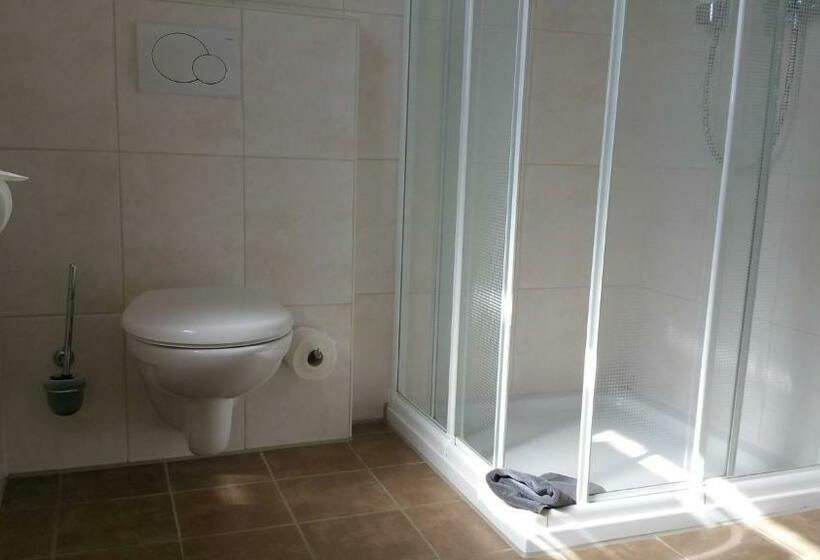 Номер Deluxe, Knipper