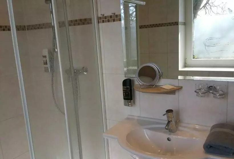Deluxe-huone, Knipper