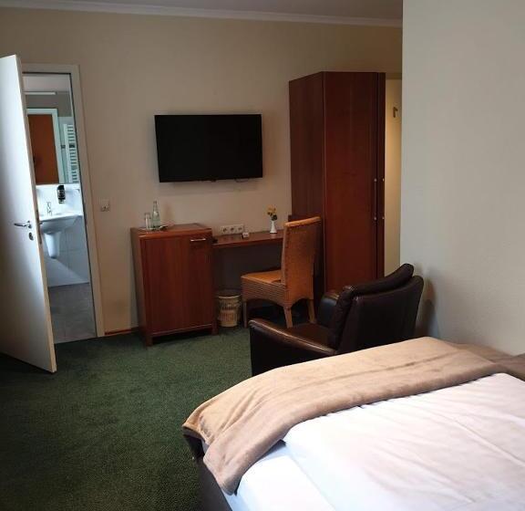 Номер Economy, Knipper