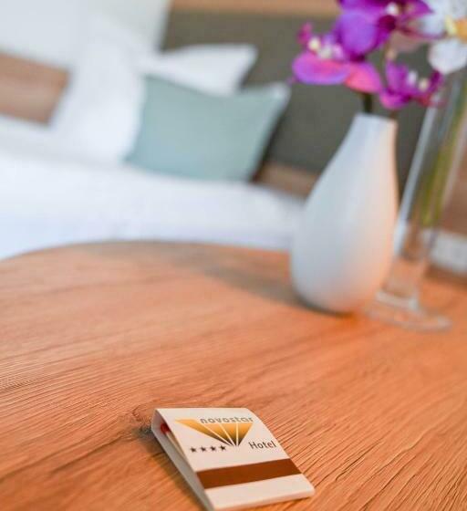 舒适型单人间, Novostar