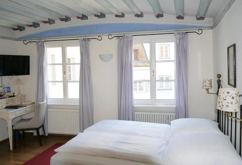 ベーシックルーム, Obertor